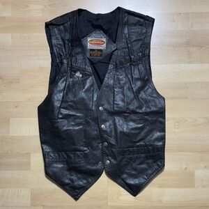 VINTAGE 90s Men's Black Leather Vest by